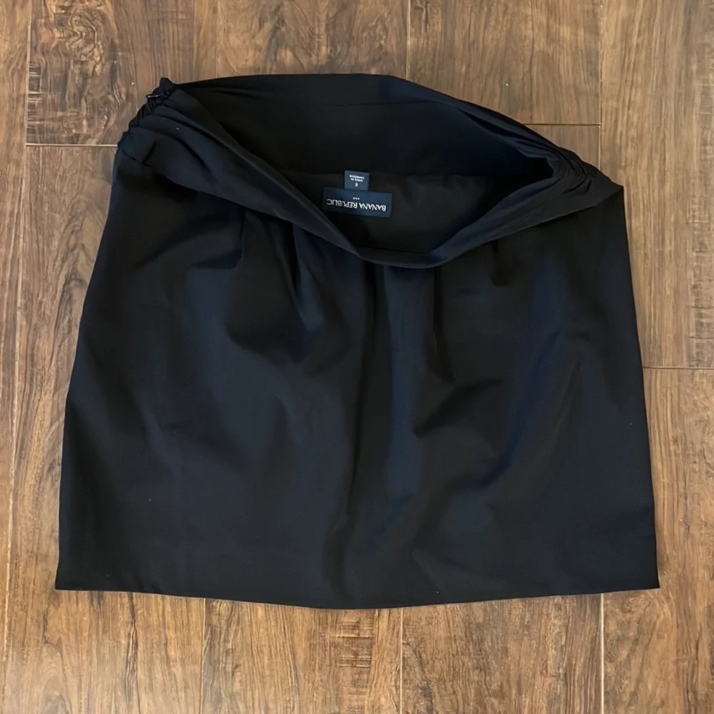 Banana Republic Black Skirt